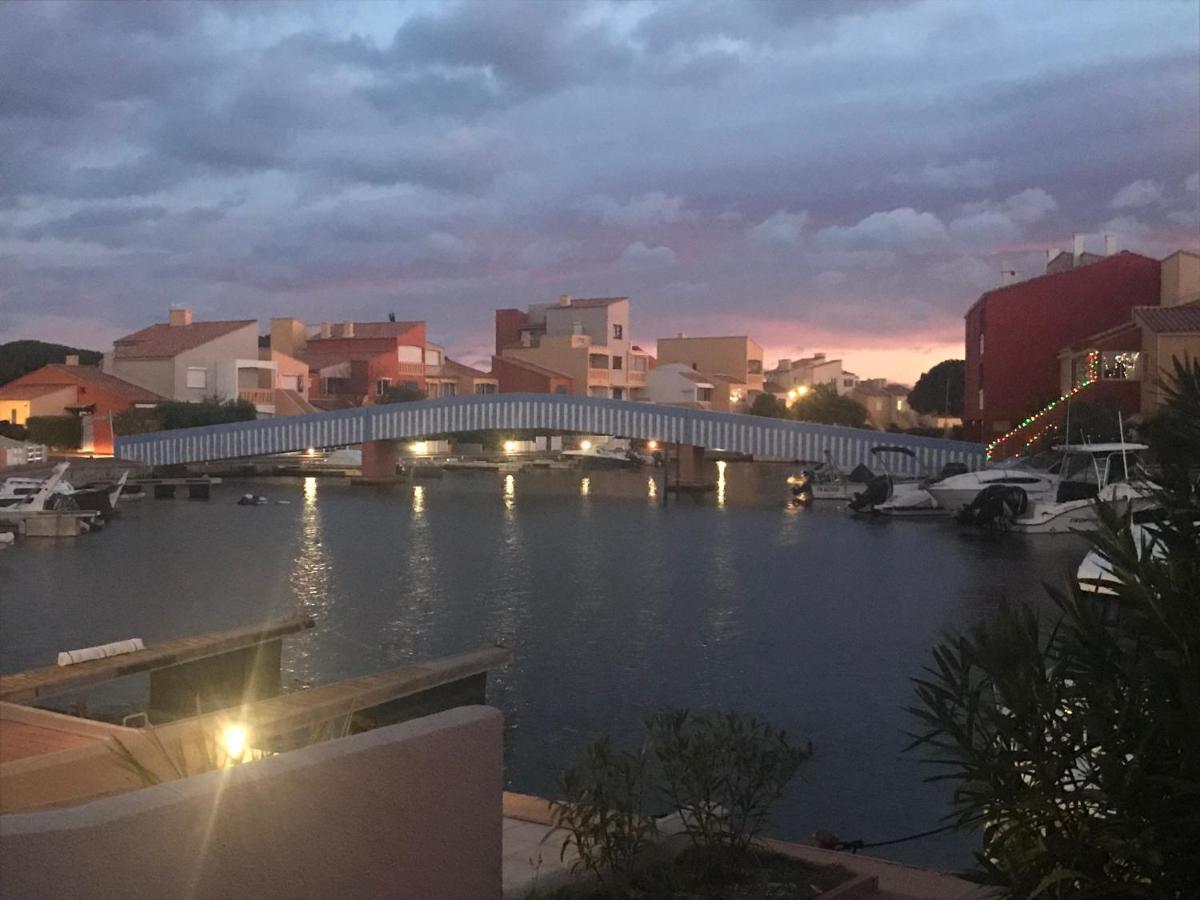 Marina Les Pieds Dans L Eau Apartment Le Barcarès Екстериор снимка